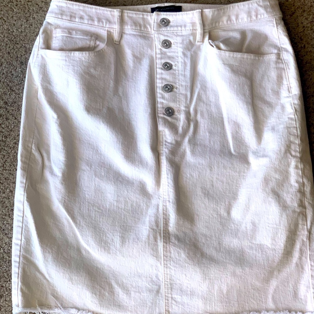 Banana Republic Frayed Demin Skirt